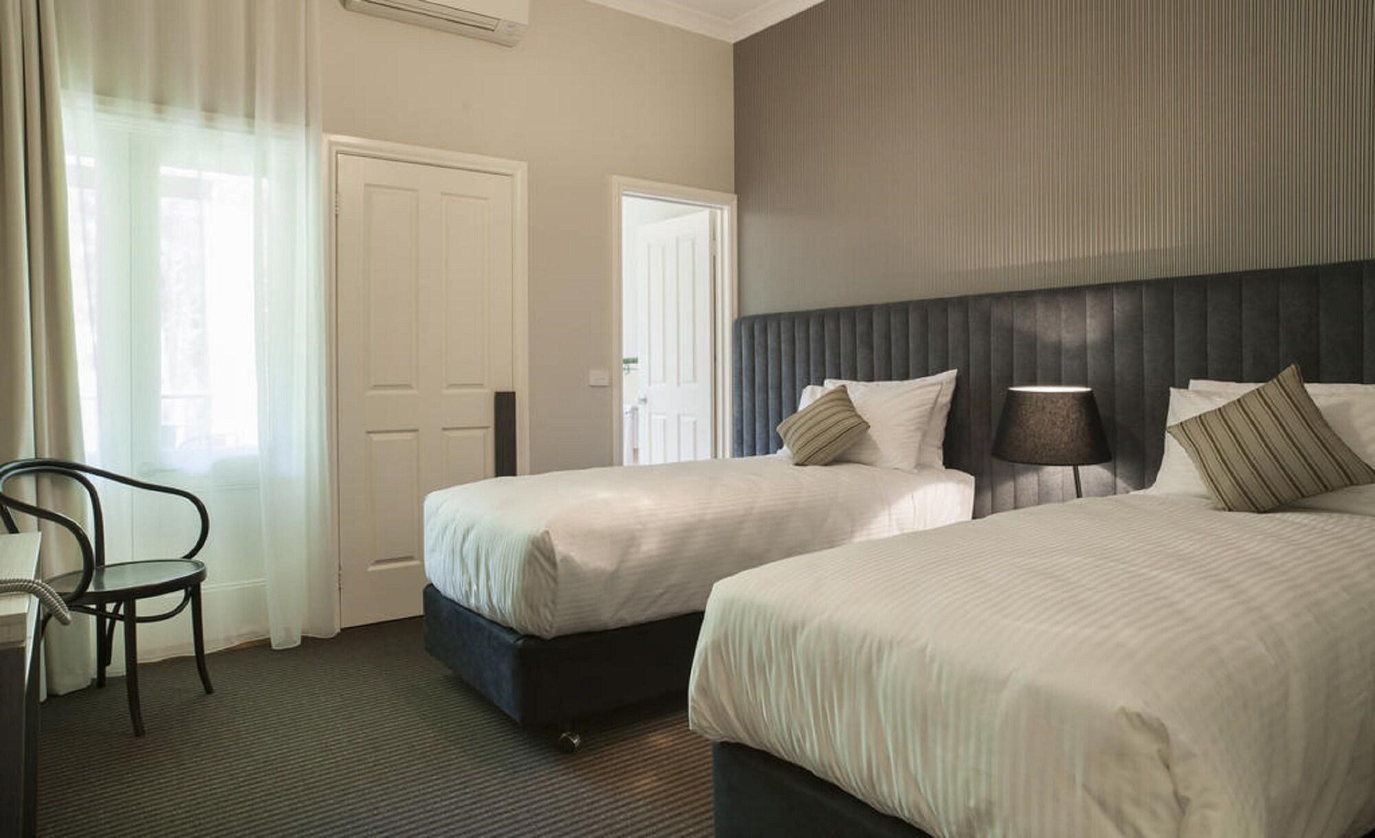 Oscar'S On The Yarra Hotel Warburton Buitenkant foto