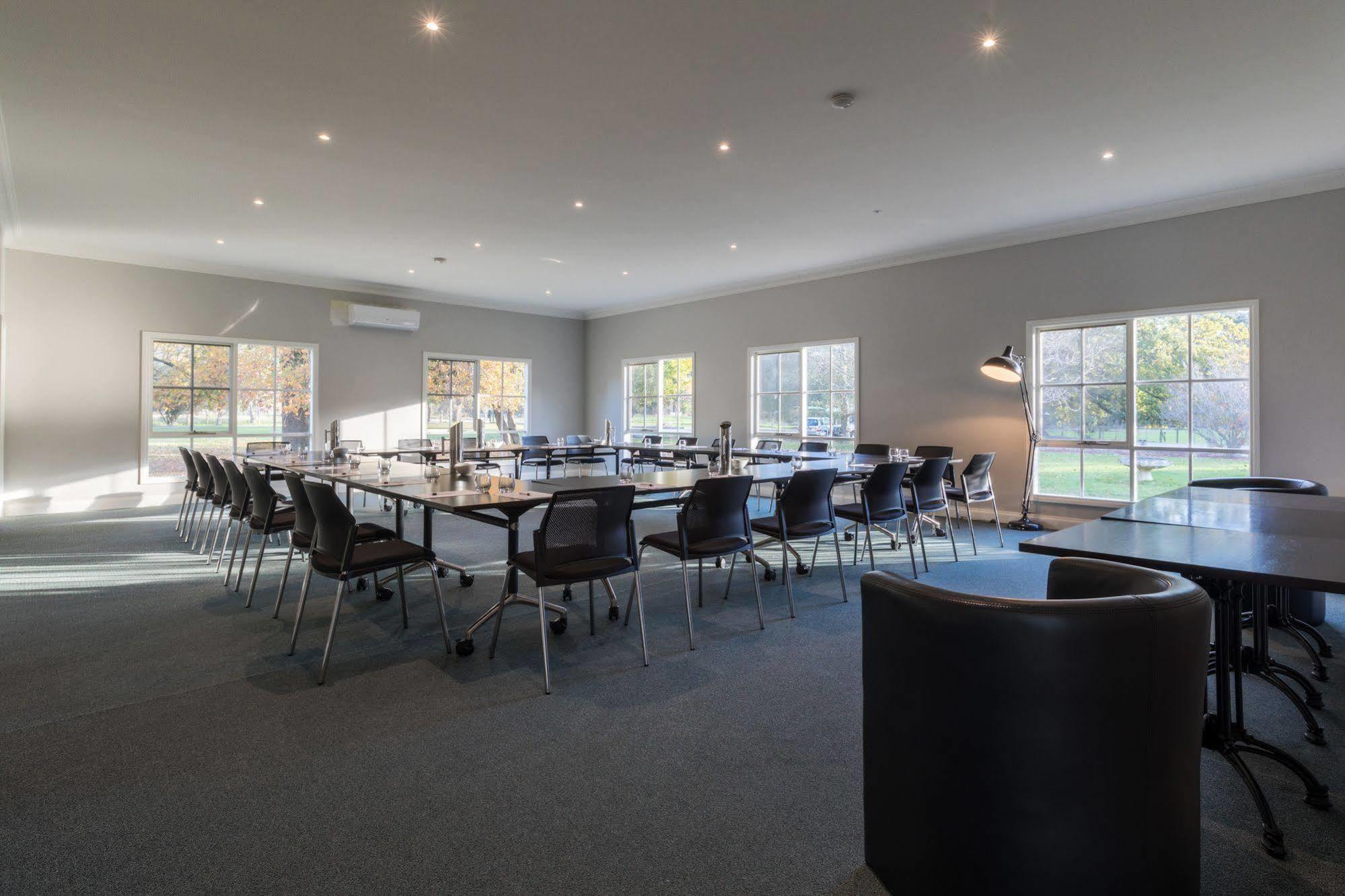 Oscar'S On The Yarra Hotel Warburton Buitenkant foto