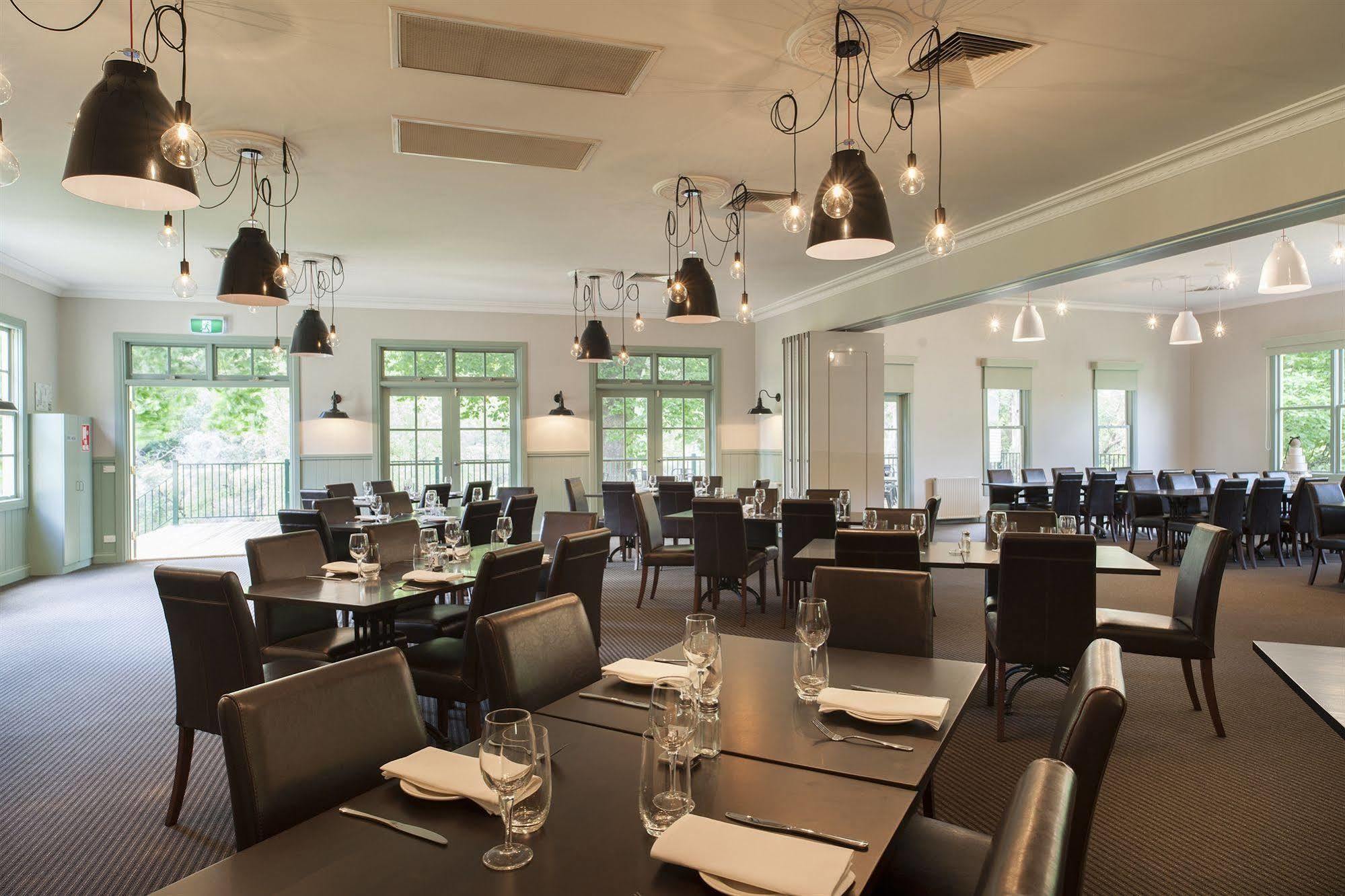 Oscar'S On The Yarra Hotel Warburton Buitenkant foto